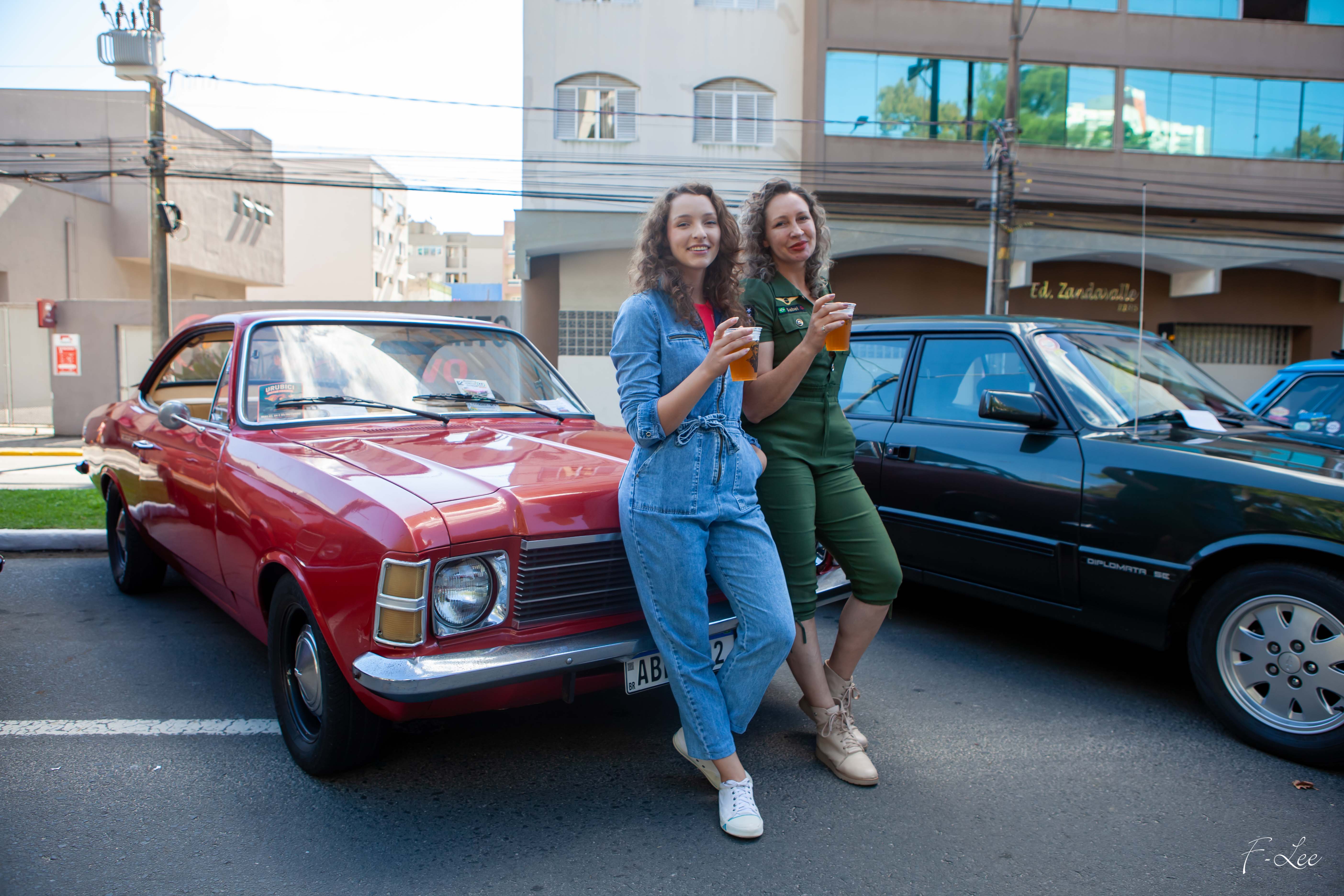 Exposição de carros antigos em Tubarão, SC.