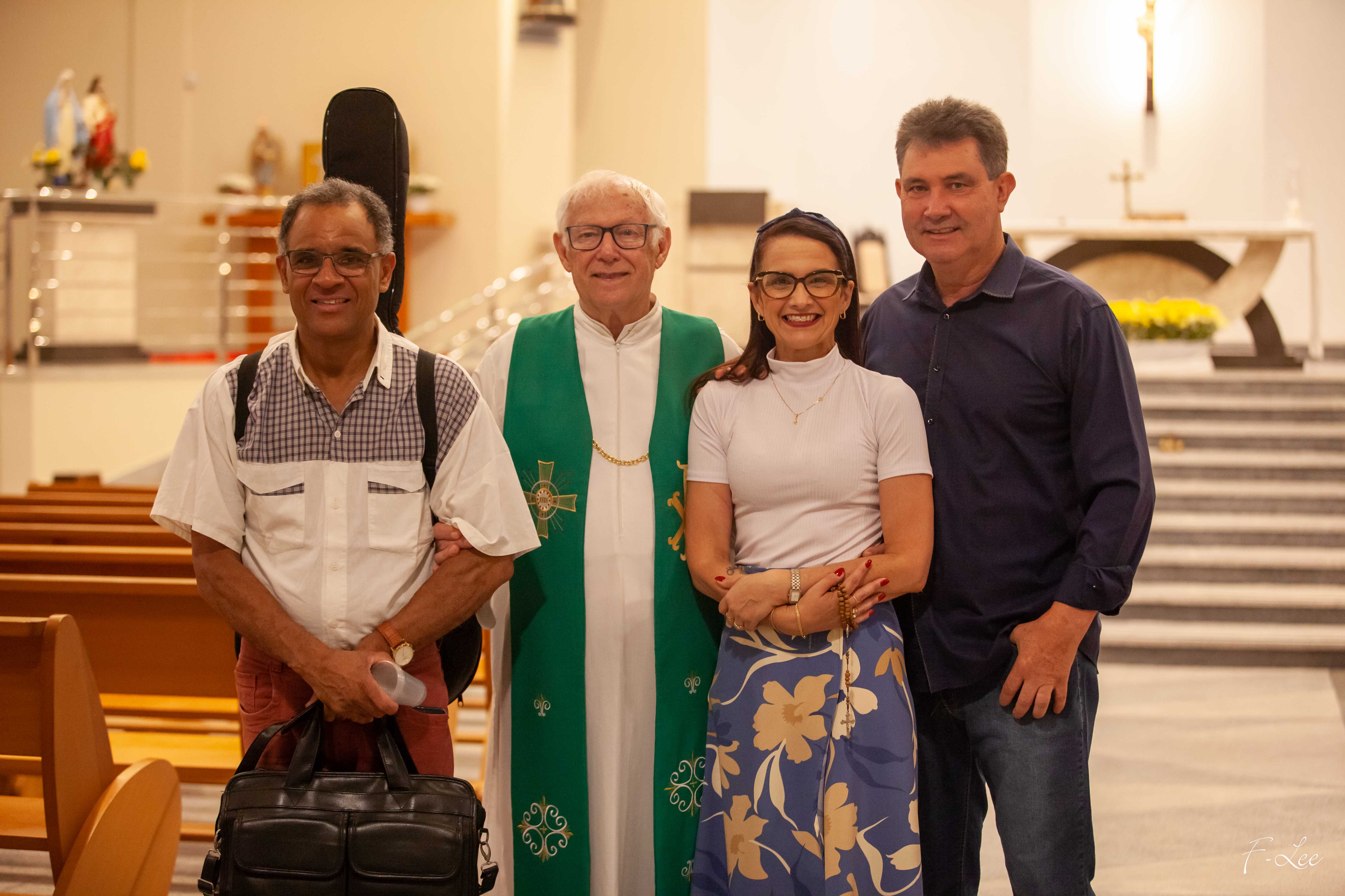 1ª celebração de missa do Pe. Marcos na Igreja S. Pedro, Tubarão, SC.