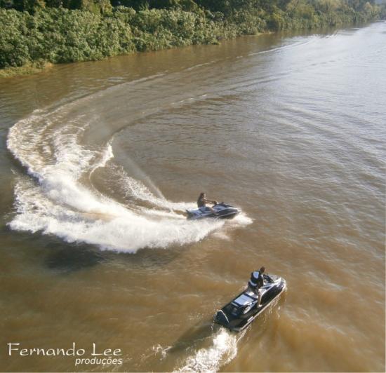 Intensa navegação no rio Tubarão
