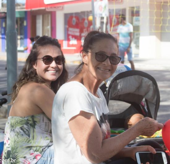 DOMINGO NA RUA
