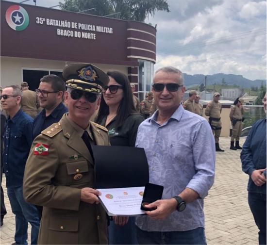 Cel. Livramento, recebe brasão â€œMoeda Sentinela do Valeâ€