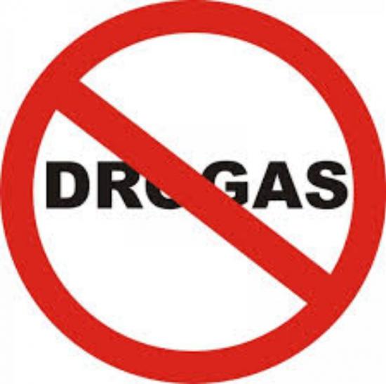 Suspeitos com posse de drogas