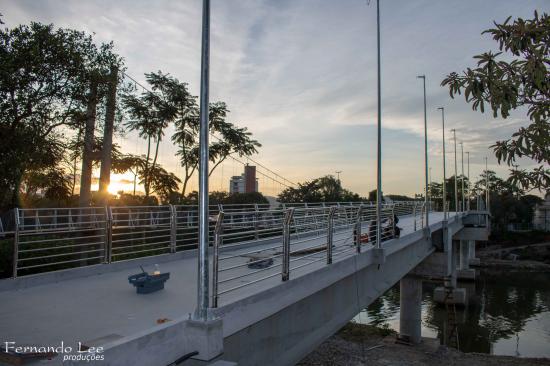 A nova ponte sendo construÃ­da em Tubarão
