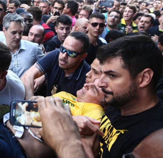 Jair Bolsonaro sofre atentado
