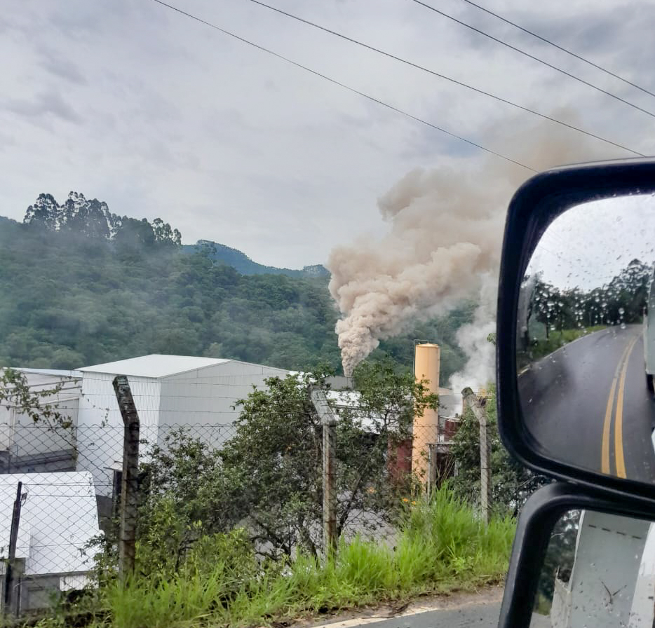Imagem lamentável: Ossotuba em Tubarão, SC.